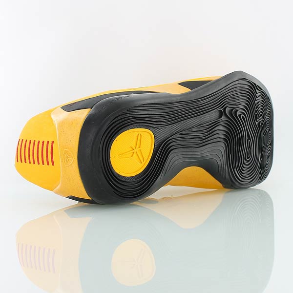 Купить Баскетбольные кроссовки Nike Kobe 9 EM "Bruce Lee" | 646701-700 в Москве или заказать доставку на Slamdunk.su