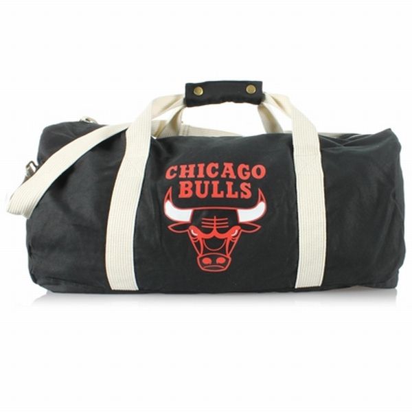 Сумка Mitchell & Ness  CHICAGO BULLS CANVAS ROLL BAG BLACK - картинка