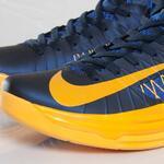 Баскетбольные кроссовки Nike Lunar Hyperdunk 2012 - картинка
