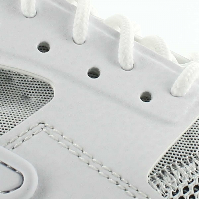 Купить Кроссовки Nike Air Huarache Run Ultra (GS) | 847568-100 в Москве или заказать доставку на Slamdunk.su
