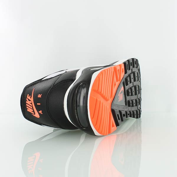 Купить Кроссовки Nike Air Max Command Leather | 409998-018 в Москве или заказать доставку на Slamdunk.su