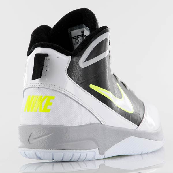 Nikebetterworld nike shox hotsell