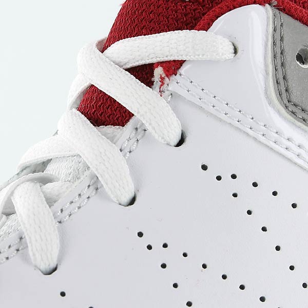 Купить Детские баскетбольные кроссовки Nike Team Hustle D5 (GS) | 454461-106 в Москве или заказать доставку на Slamdunk.su