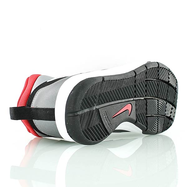 Купить Детские баскетбольные кроссовки Nike Team Hustle D6 (gs) | 599187-006 в Москве или заказать доставку на Slamdunk.su