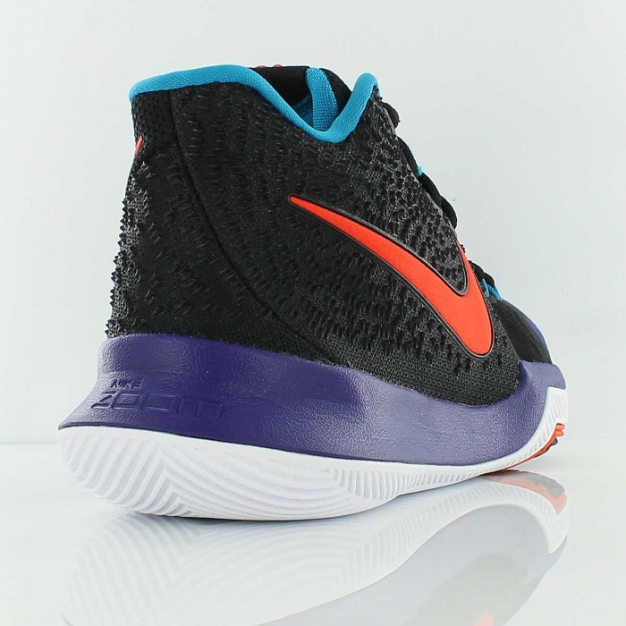 kyrie 3 kyrache light
