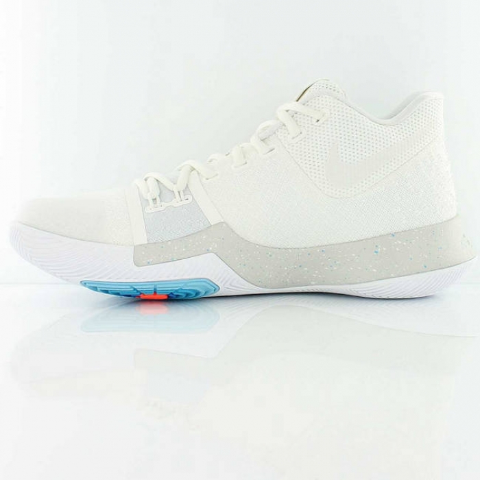 Купить Баскетбольные кроссовки Nike Kyrie 3 "Ivory" | 852395-101 в Москве или заказать доставку на Slamdunk.su