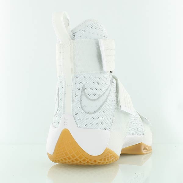 Купить Баскетбольные кроссовки Nike Lebron Soldier 10 SFG | 844378-101 в Москве или заказать доставку на Slamdunk.su
