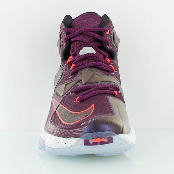 Купить Баскетбольные кроссовки Nike LeBron XIII Medium Berry | 807219-500 в Москве или заказать доставку на Slamdunk.su
