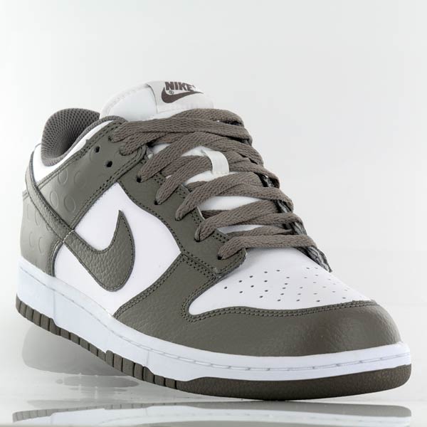 Купить Кроссовки Nike Dunk Low | 318019-102 в Москве или заказать доставку на Slamdunk.su