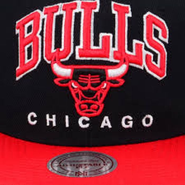 Купить Кепка Mitchell & Ness Chicago Bulls | EU085-BULLS в Москве или заказать доставку на Slamdunk.su